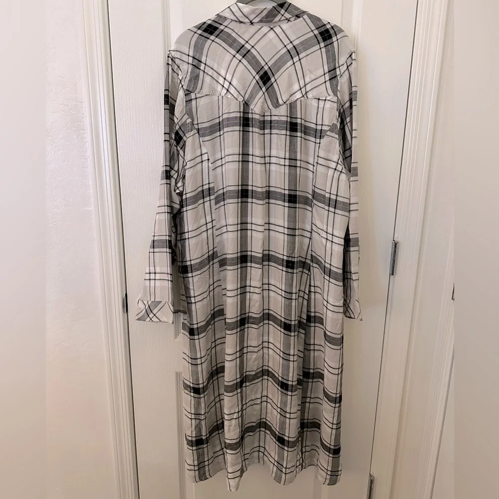 🖤TORRID Plaid Button-Front Longline Shirt Kimono with Side Slits NWT - Picture 10 of 12